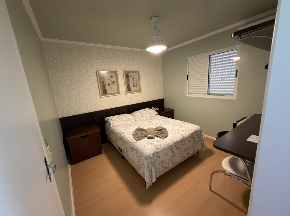 Quarto casal aconchegante do Hotel do Lago